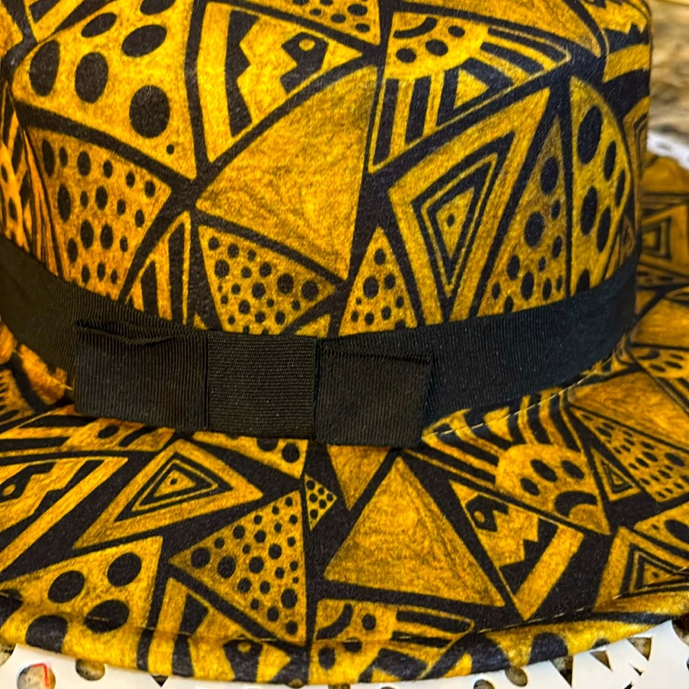 Sassy Jones Women's Black/Gold Fedora - Picture 2 of 5